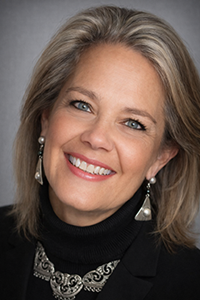 Pam Nunez headshot