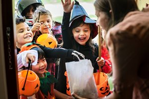 Children trick-or-treating