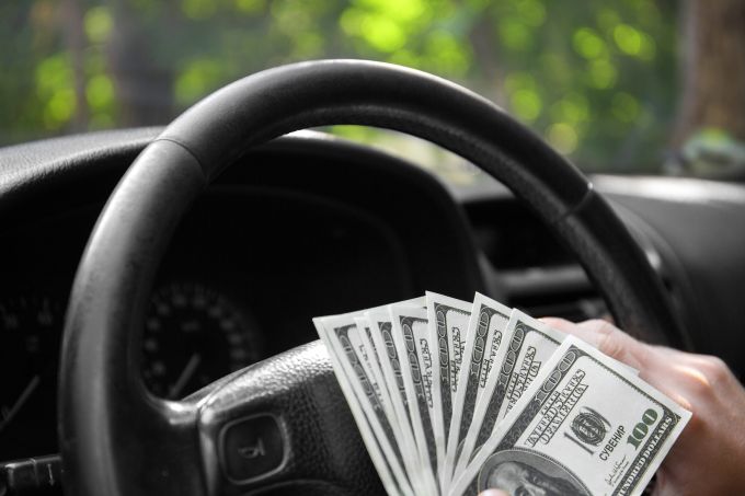 Inflation Up, Tariffs Coming: 7 Smart Moves to Keep Your Wallet in the Driver’s Seat 