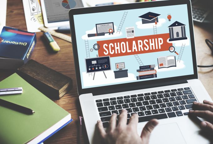 7 Tips to Leverage Scholarship & Grant Opportunities  