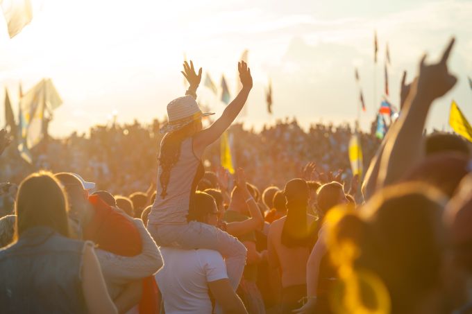 5 Easy Ways to Save Money During Festival Season 